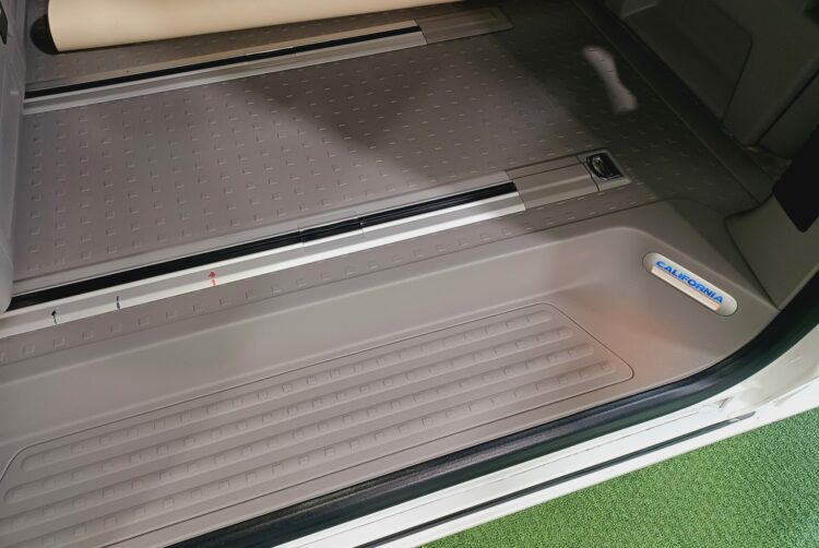 California 31, California 64, Combi 31, Combi 64, Location van 31, Location van 64, T5 / T6 31, T5 / T6 64, Van aménagé 31, Van aménagé 64, Véhicule de loisir 31, Véhicule de loisir 64, VW 31, VW 64