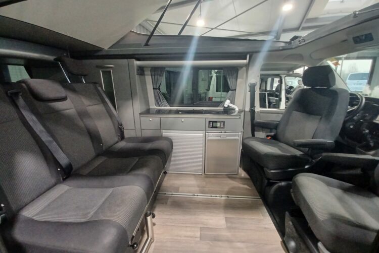 California 31, California 64, Combi 31, Combi 64, Location van 31, Location van 64, T5 / T6 31, T5 / T6 64, Van aménagé 31, Van aménagé 64, Véhicule de loisir 31, Véhicule de loisir 64, VW 31, VW 64