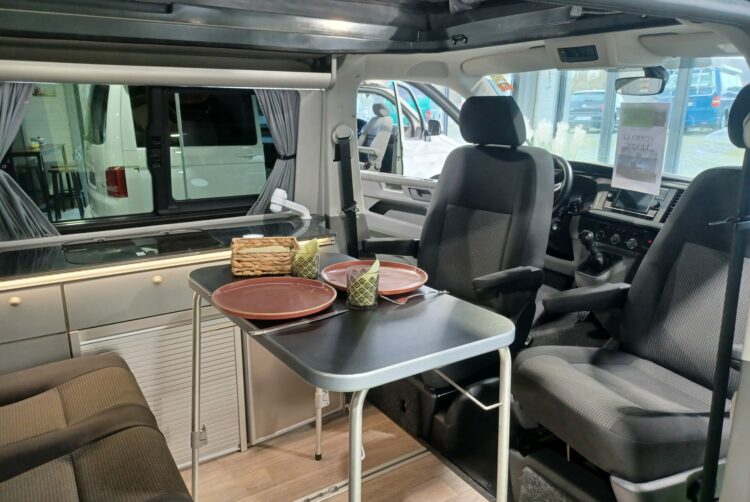 California 31, California 64, Combi 31, Combi 64, Location van 31, Location van 64, T5 / T6 31, T5 / T6 64, Van aménagé 31, Van aménagé 64, Véhicule de loisir 31, Véhicule de loisir 64, VW 31, VW 64