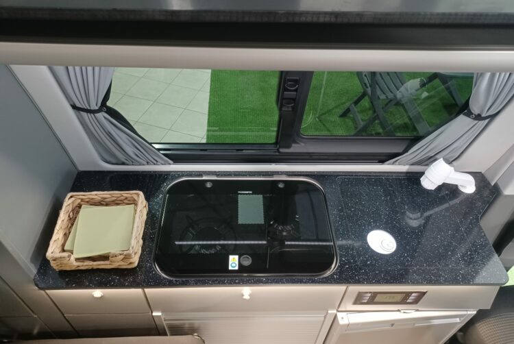 California 31, California 64, Combi 31, Combi 64, Location van 31, Location van 64, T5 / T6 31, T5 / T6 64, Van aménagé 31, Van aménagé 64, Véhicule de loisir 31, Véhicule de loisir 64, VW 31, VW 64