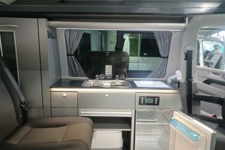 California 31, California 64, Combi 31, Combi 64, Location van 31, Location van 64, T5 / T6 31, T5 / T6 64, Van aménagé 31, Van aménagé 64, Véhicule de loisir 31, Véhicule de loisir 64, VW 31, VW 64