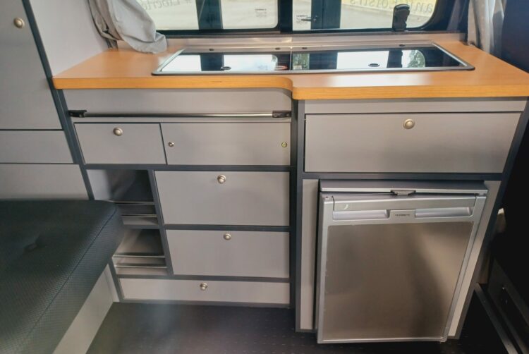 California 31, California 64, Combi 31, Combi 64, Location van 31, Location van 64, T5 / T6 31, T5 / T6 64, Van aménagé 31, Van aménagé 64, Véhicule de loisir 31, Véhicule de loisir 64, VW 31, VW 64